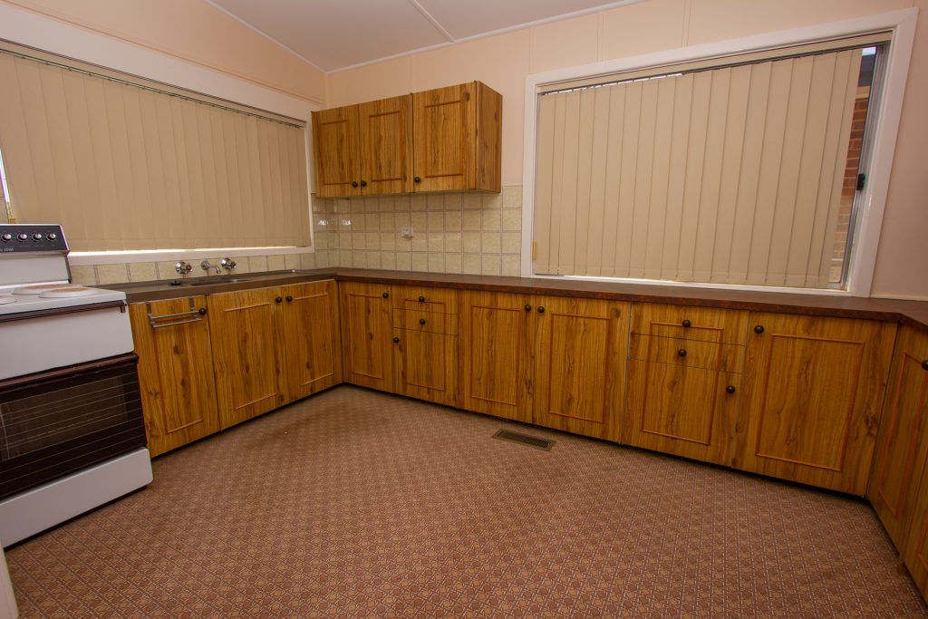 24 Argyle Street, Narrandera NSW 2700 - photo 2