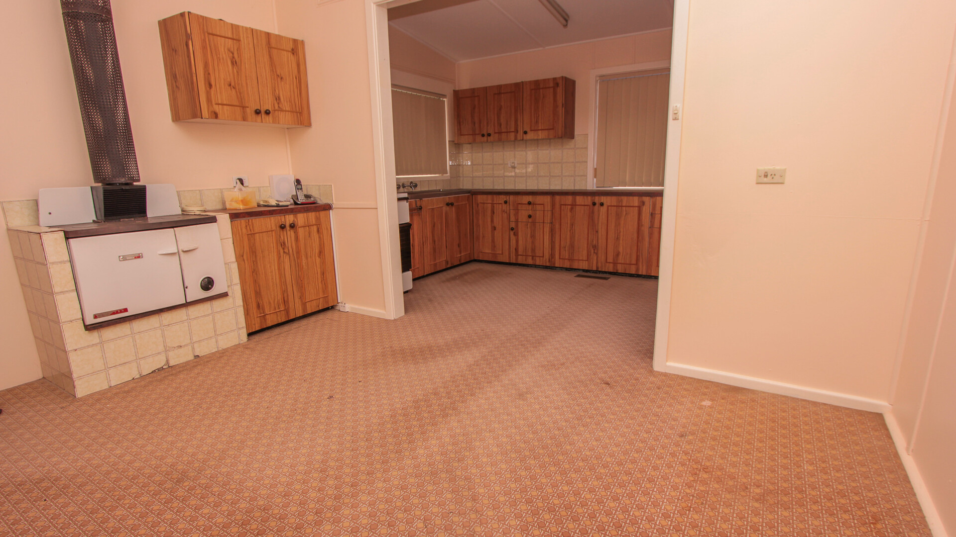 24 Argyle Street, Narrandera NSW 2700 - photo 4
