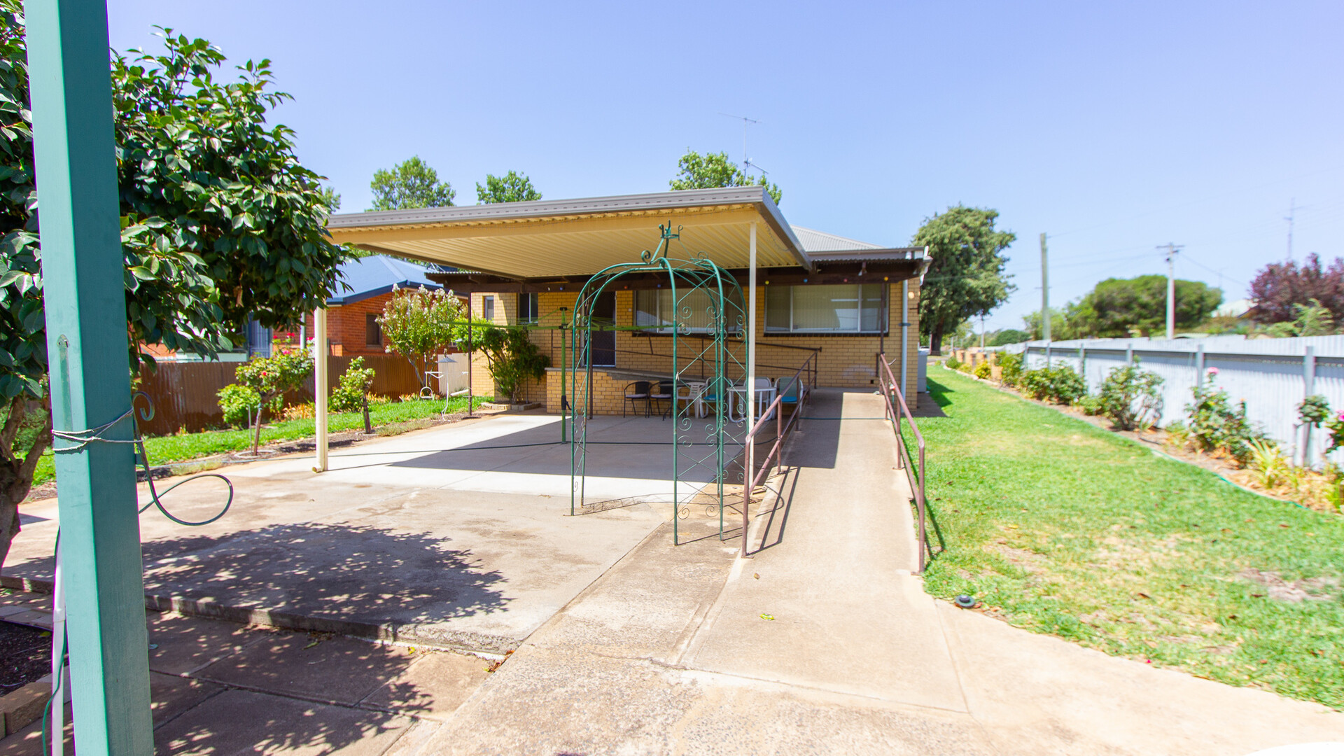 24 Argyle Street, Narrandera NSW 2700 - photo 8