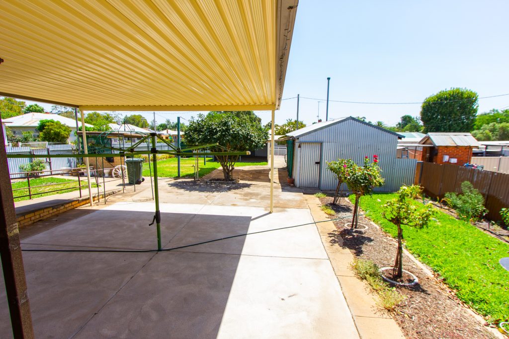 24 Argyle Street, Narrandera NSW 2700 - photo 9