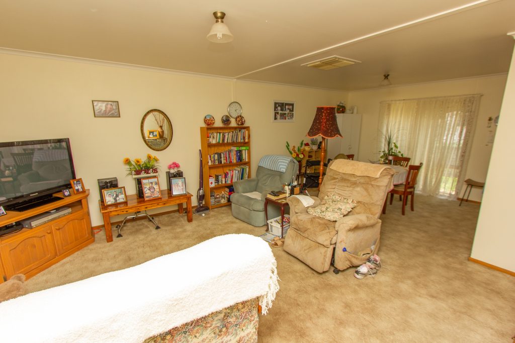 60 Whitton Street, Narrandera NSW 2700 - photo 5