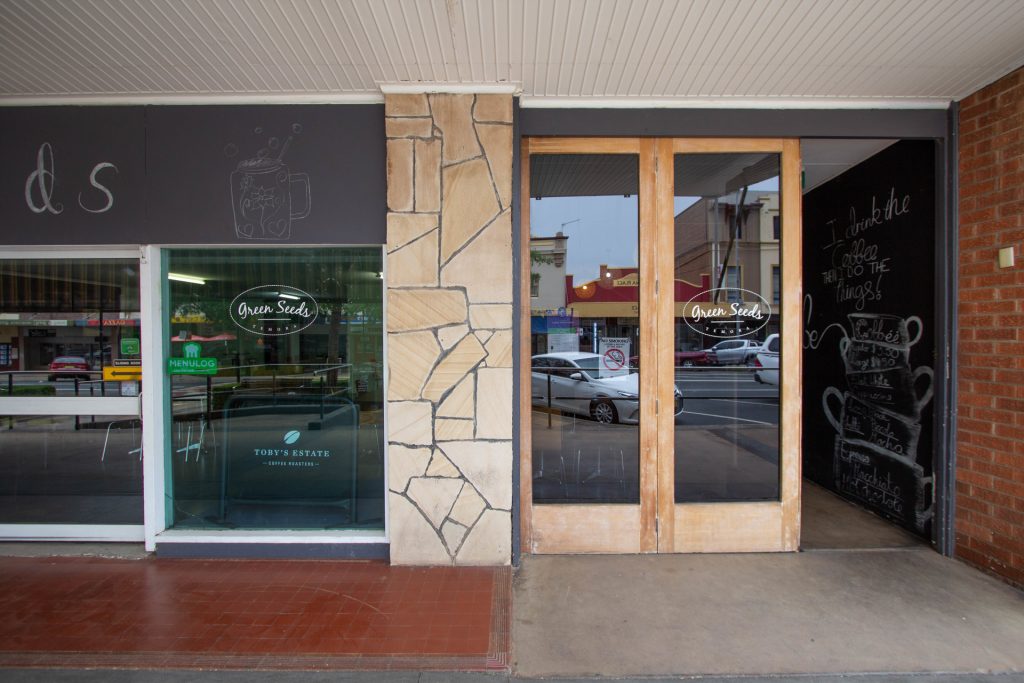 181 Hoskins Street, Temora NSW 2666 - photo 2