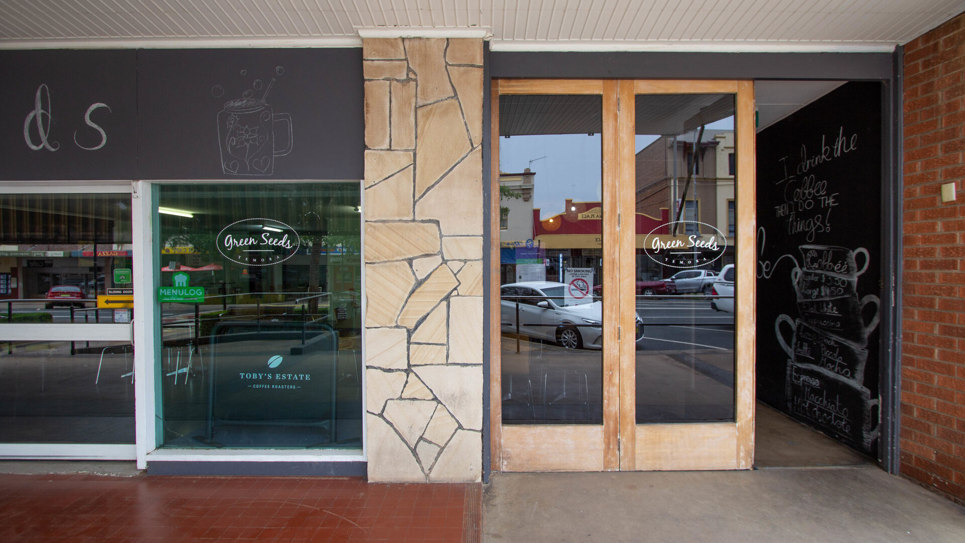 181 Hoskins Street, Temora NSW 2666 - photo 2