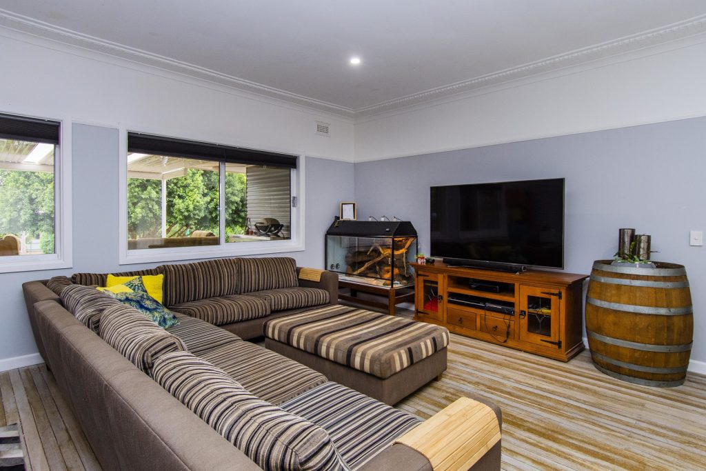 67 Deutcher Street, Temora NSW 2666 - photo 4