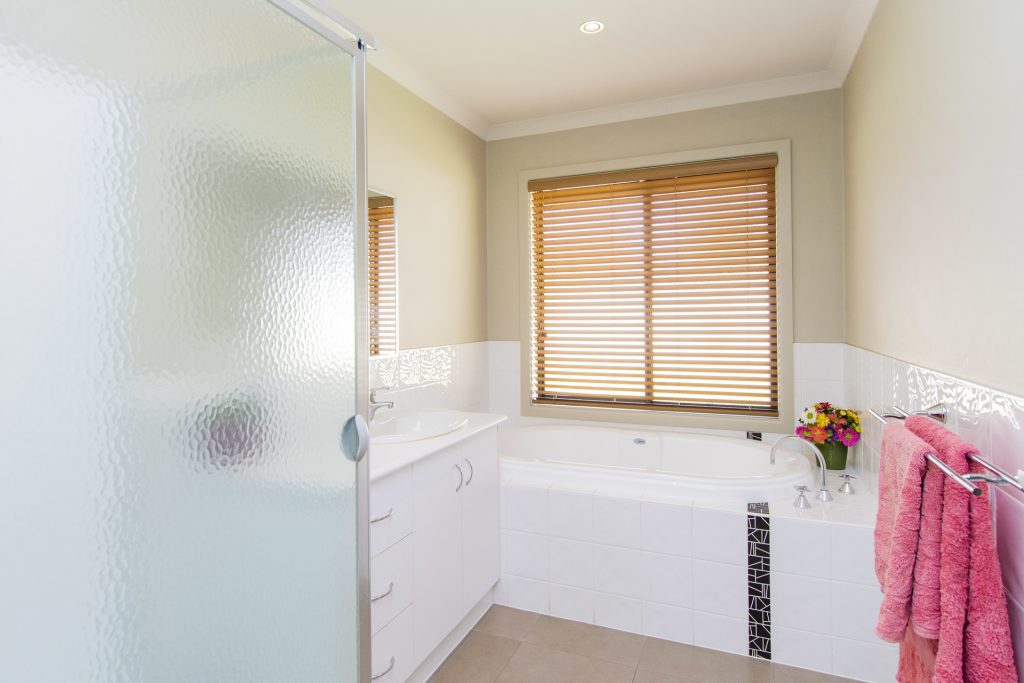 10 Anzac Crescent, Narrandera NSW 2700 - photo 15