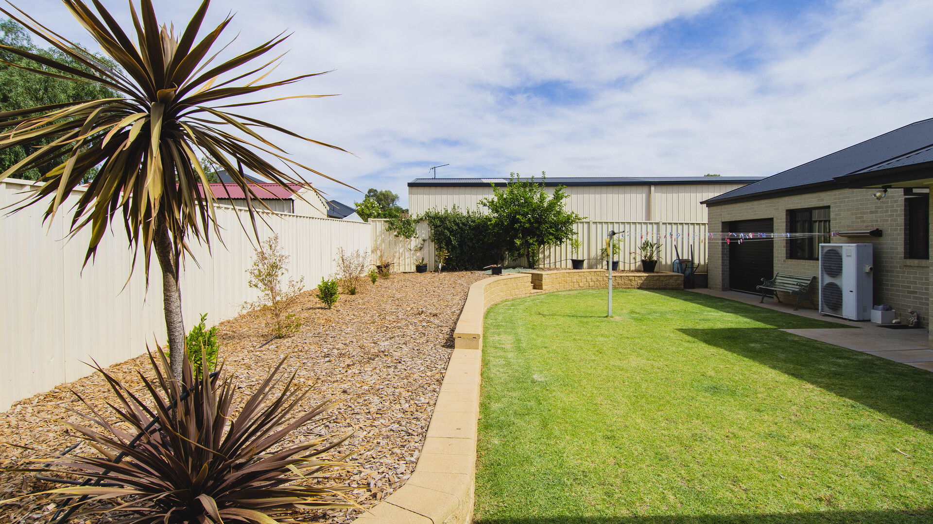 10 Anzac Crescent, Narrandera NSW 2700 - photo 20