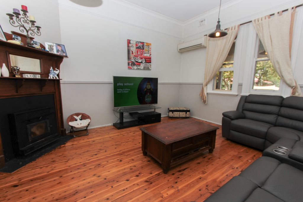 31 Audley Street, Narrandera NSW 2700 - photo 4