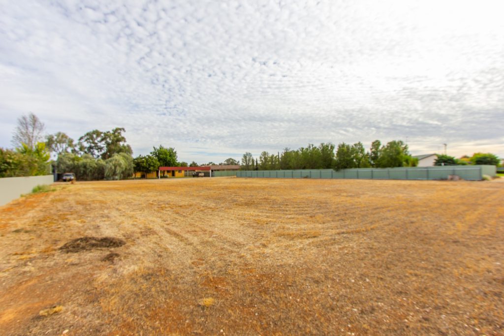 10-12 Hebden Street, Lockhart NSW 2656 - photo 2
