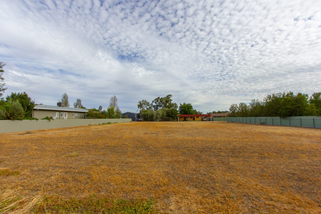 10-12 Hebden Street, Lockhart NSW 2656 - photo 4