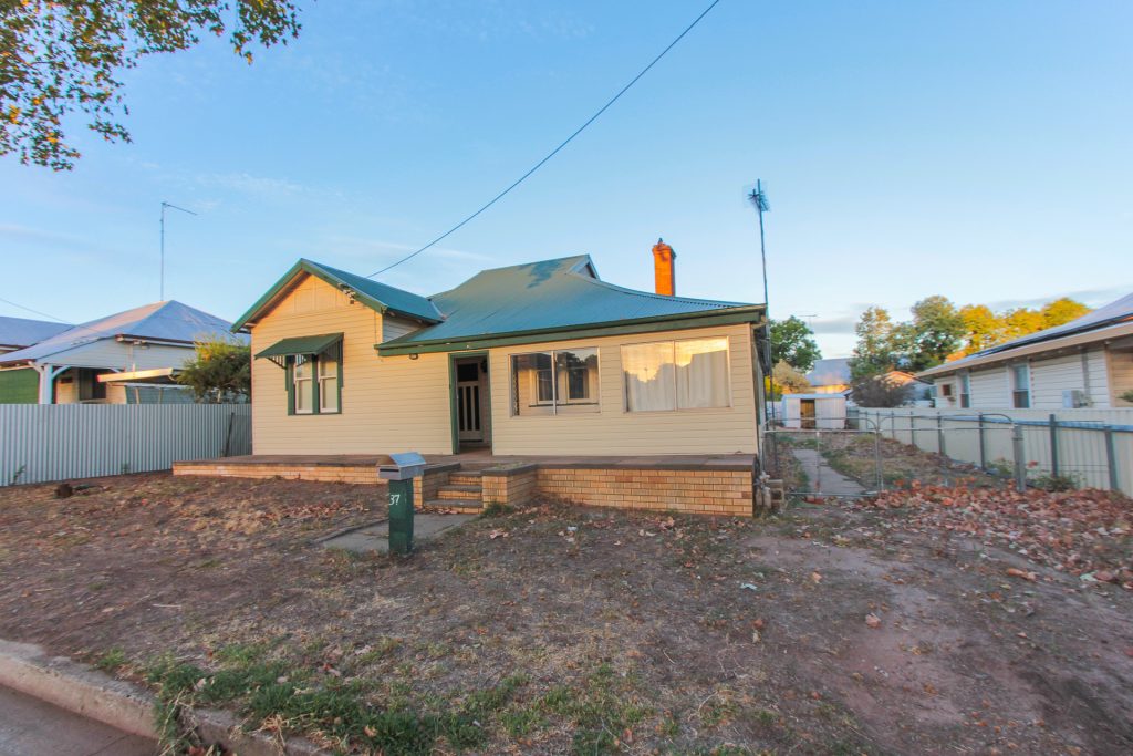 37 William Street, Narrandera NSW 2700 - McGrath Riverina