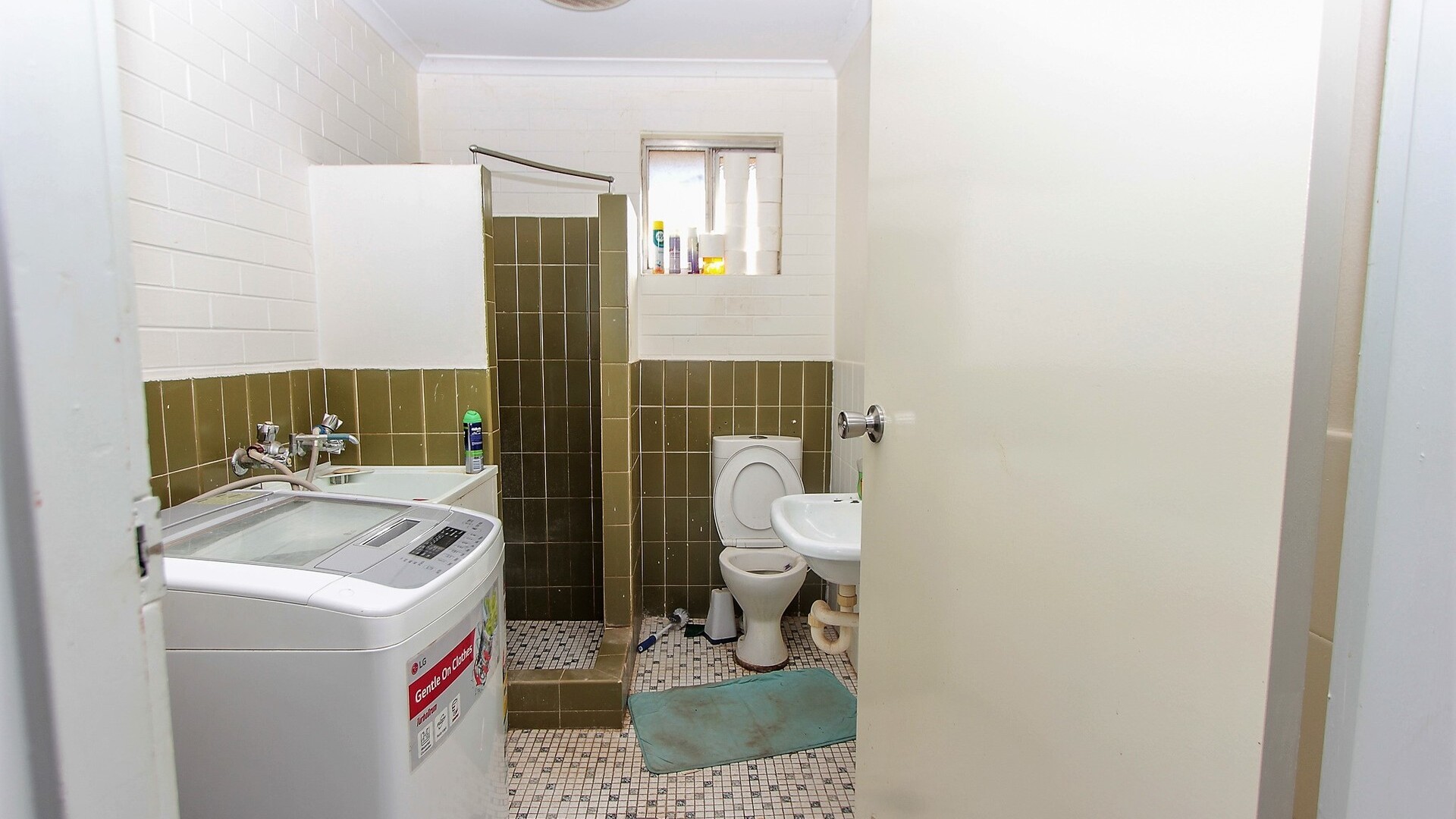 2 Chantilly Street, Narrandera NSW 2700 - photo 12