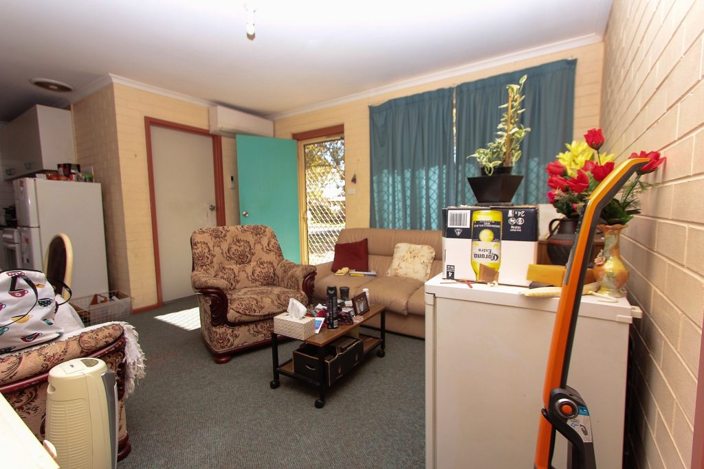 2 Chantilly Street, Narrandera NSW 2700 - photo 4