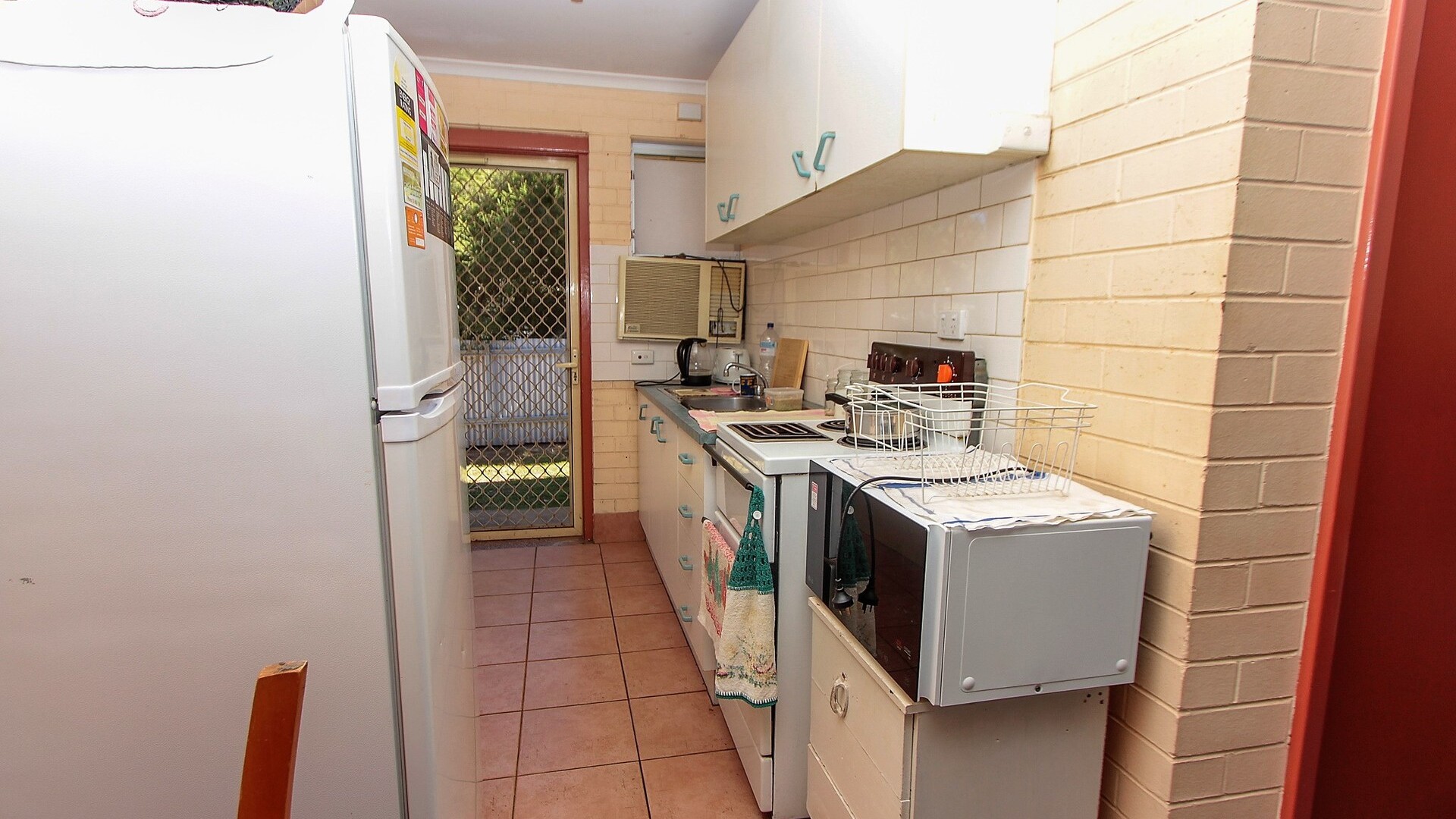 2 Chantilly Street, Narrandera NSW 2700 - photo 9