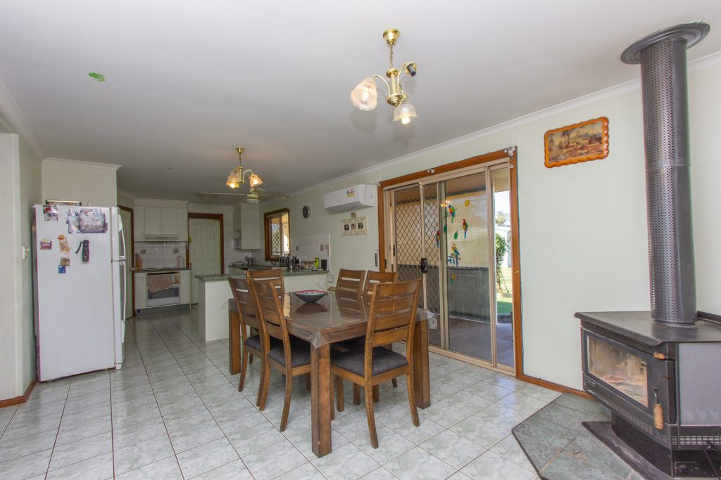 54-56 Reid Street, Lockhart NSW 2656 - photo 5