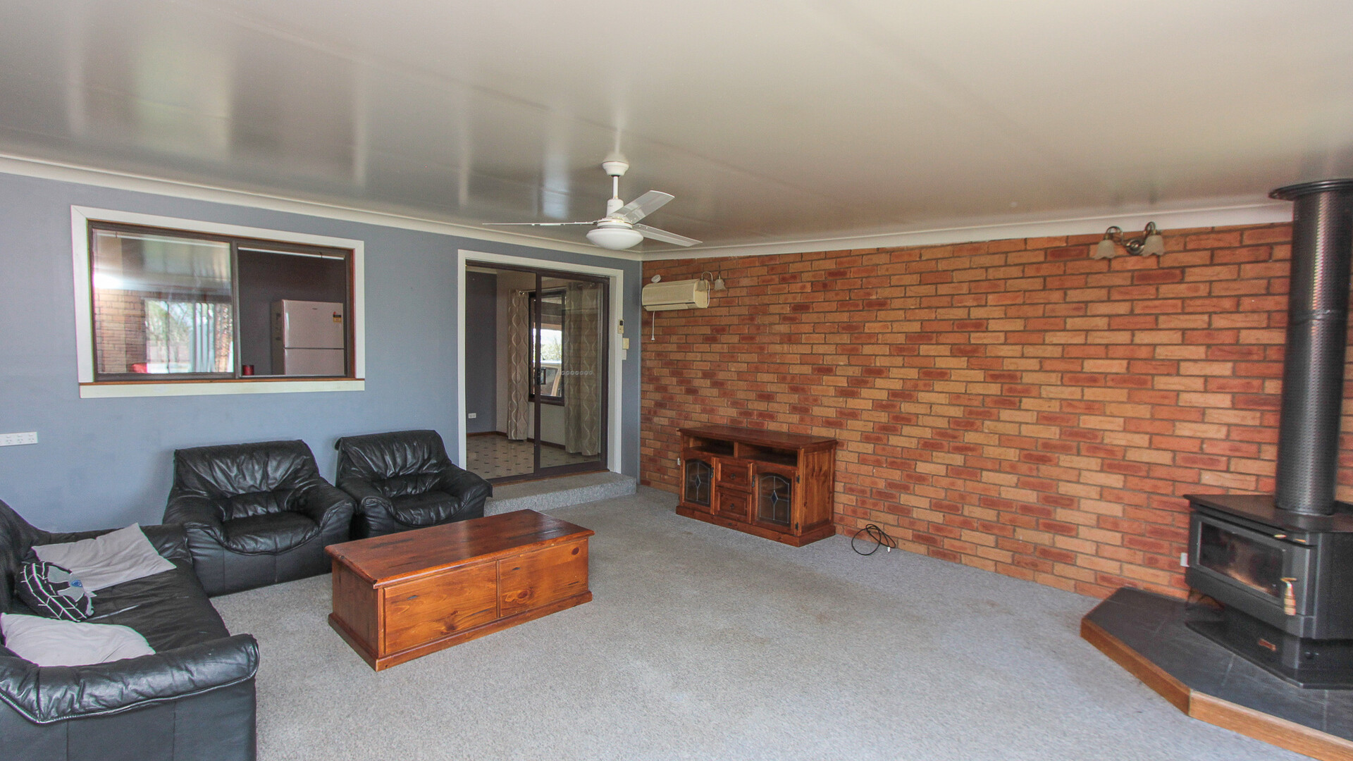 80 Dalgetty Street, Narrandera NSW 2700 - photo 5