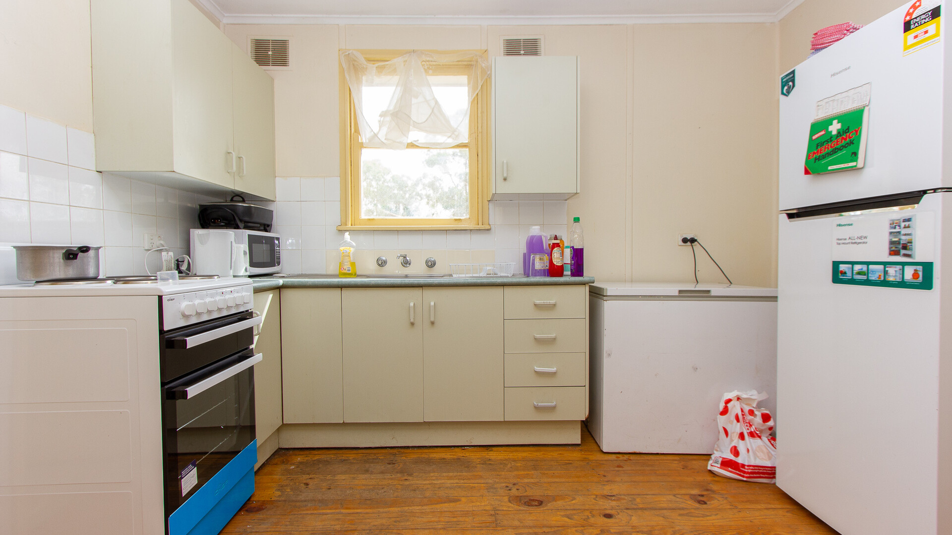 7 Rupert Street, Narrandera NSW 2700 - photo 2