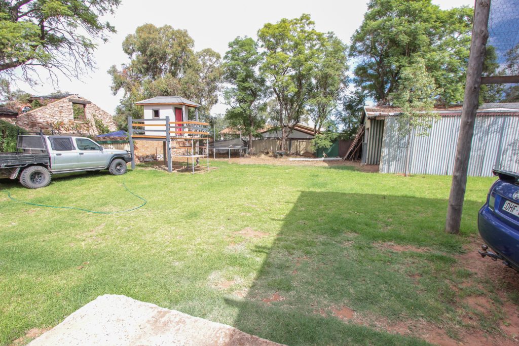 10 Carolan Place, Narrandera NSW 2700 - photo 8