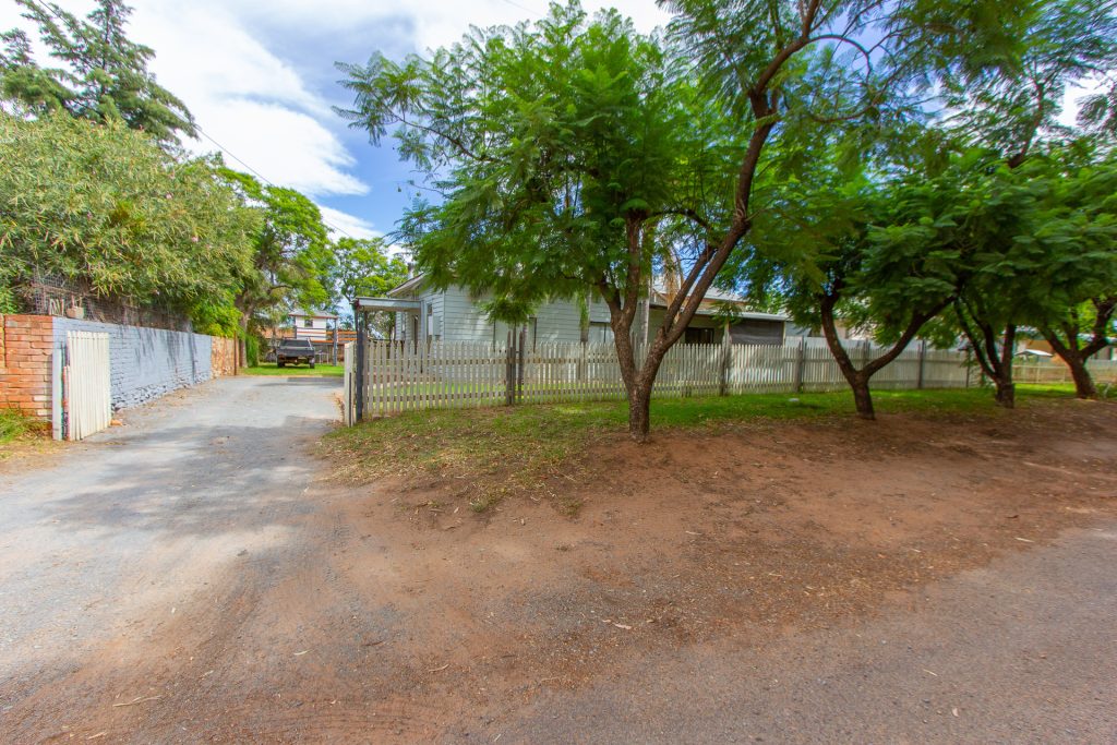 10 Carolan Place, Narrandera NSW 2700 - photo 9