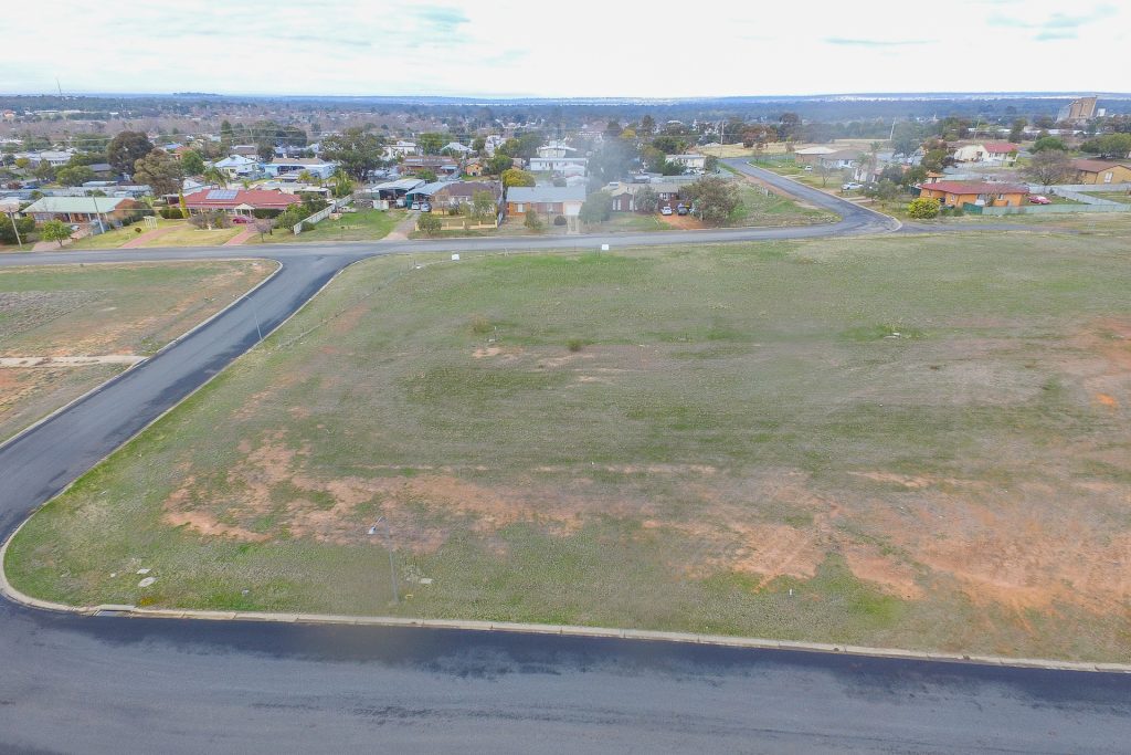 Lettie Street, Narrandera NSW 2700 - photo 3