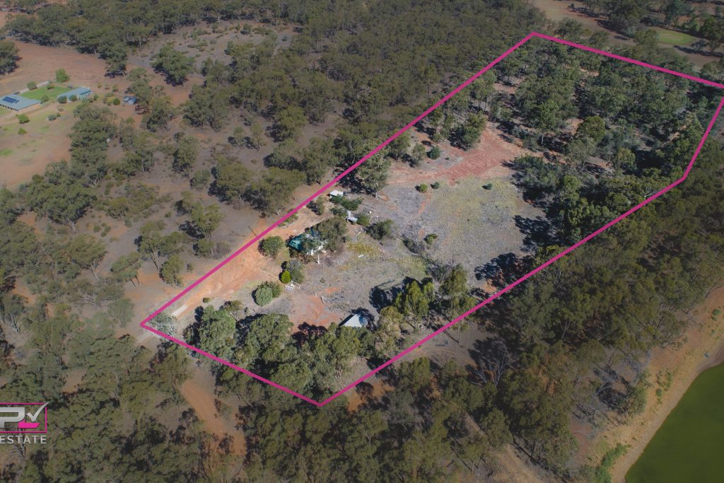 2 Websters Lane, Temora NSW 2666 - photo 2