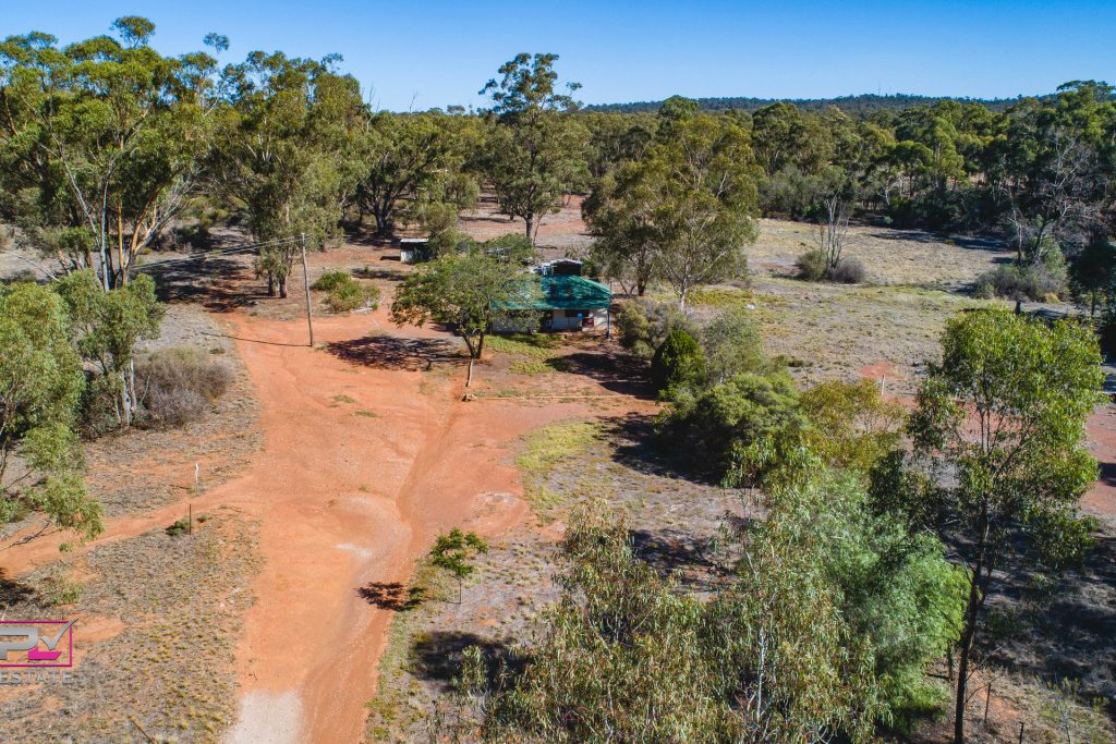 2 Websters Lane, Temora NSW 2666 - photo 5