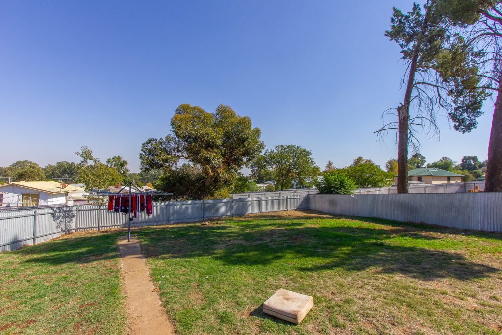 40 Frederica Street, Narrandera NSW 2700 - photo 11