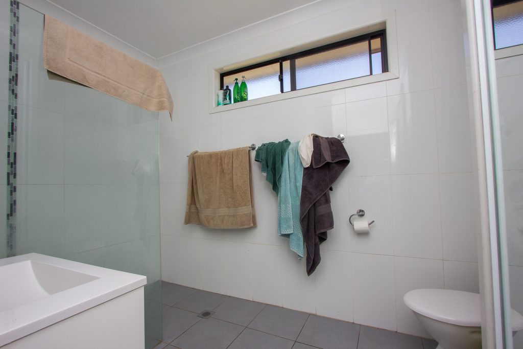 40 Frederica Street, Narrandera NSW 2700 - photo 9