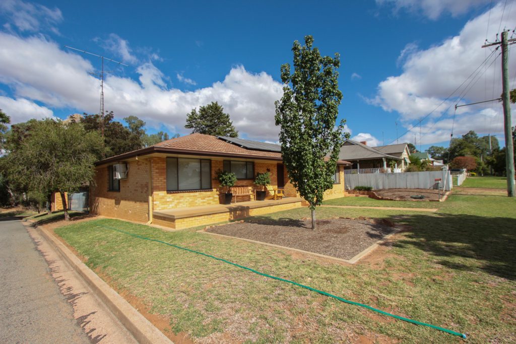 154A Larmer Street, Narrandera NSW 2700 - McGrath Riverina