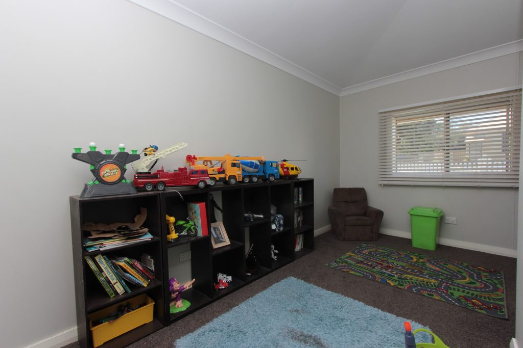 12 Willans Street, Narrandera NSW 2700 - photo 8