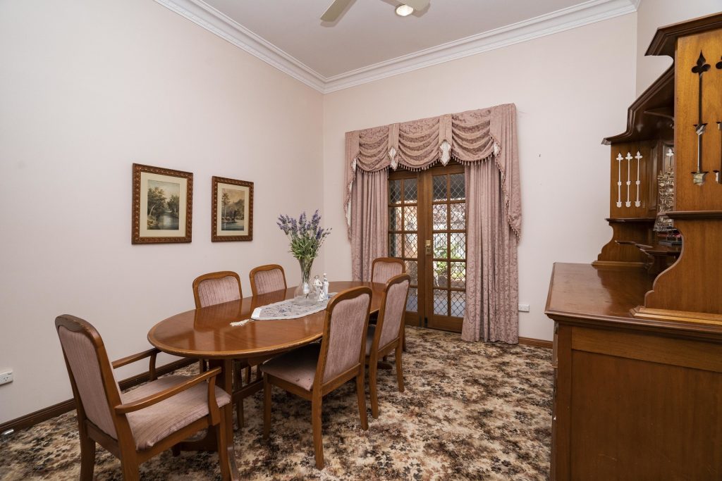 142 Aurora Street, Temora NSW 2666 - photo 11
