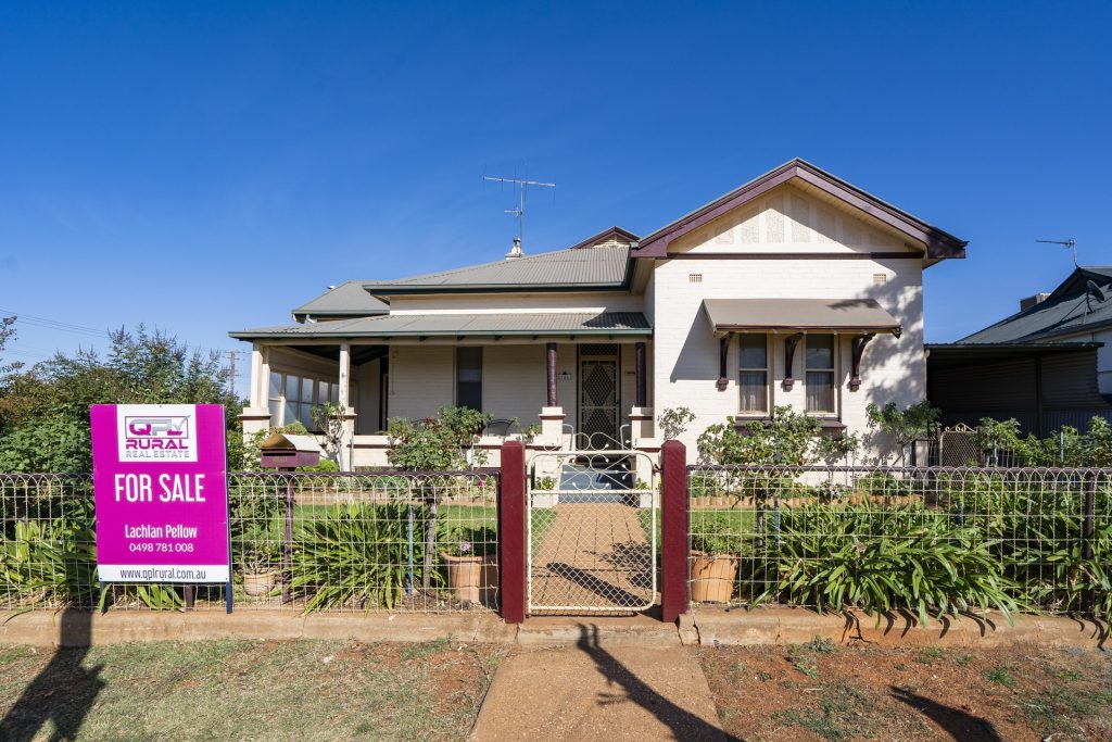 142 Aurora Street, Temora NSW 2666 - McGrath Riverina