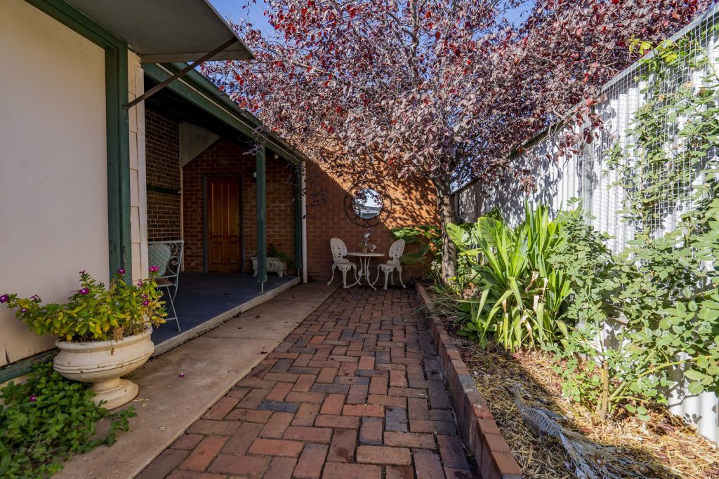 142 Aurora Street, Temora NSW 2666 - photo 16