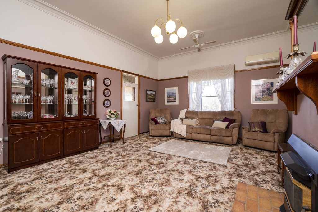 142 Aurora Street, Temora NSW 2666 - photo 10