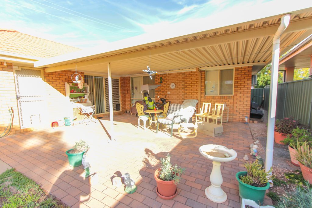 89 Larmer Street, Narrandera NSW 2700 - photo 16