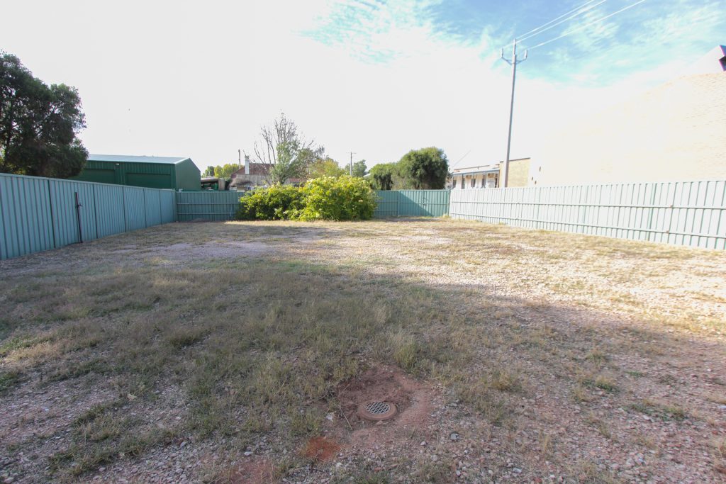 89 Larmer Street, Narrandera NSW 2700 - photo 18