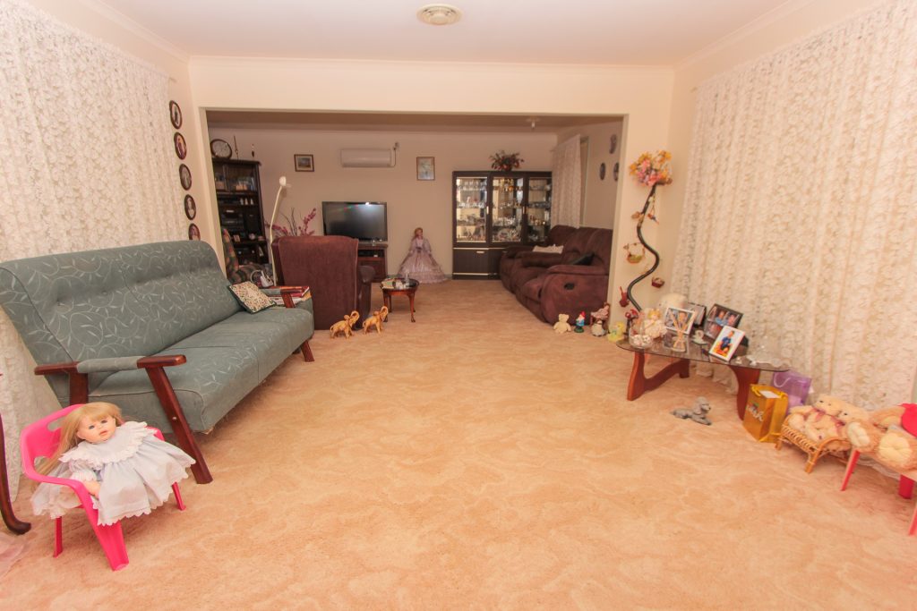 89 Larmer Street, Narrandera NSW 2700 - photo 7