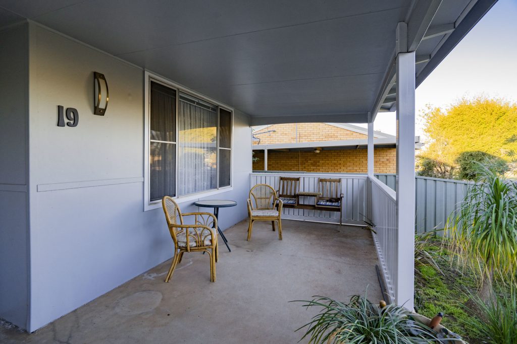 19 Dalgetty Street, Narrandera NSW 2700 - photo 2