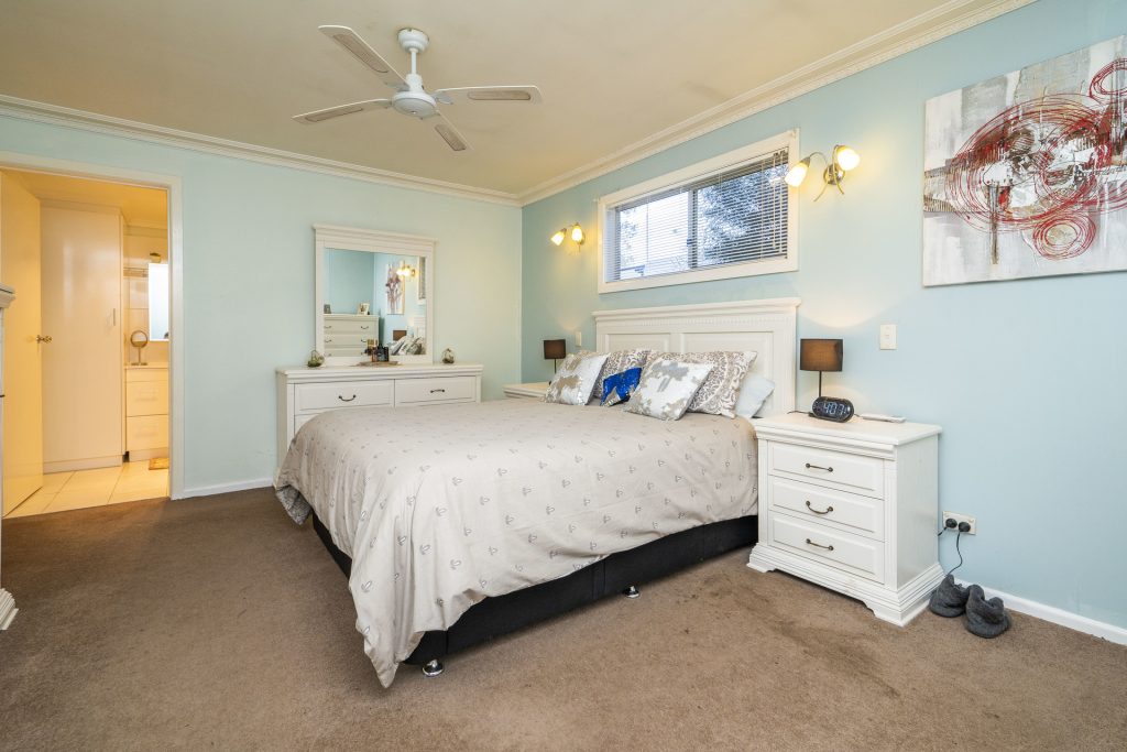 19 Dalgetty Street, Narrandera NSW 2700 - photo 11