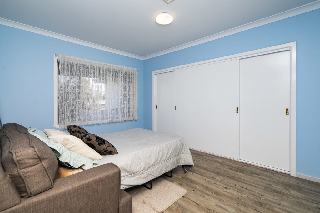 19 Dalgetty Street, Narrandera NSW 2700 - photo 15