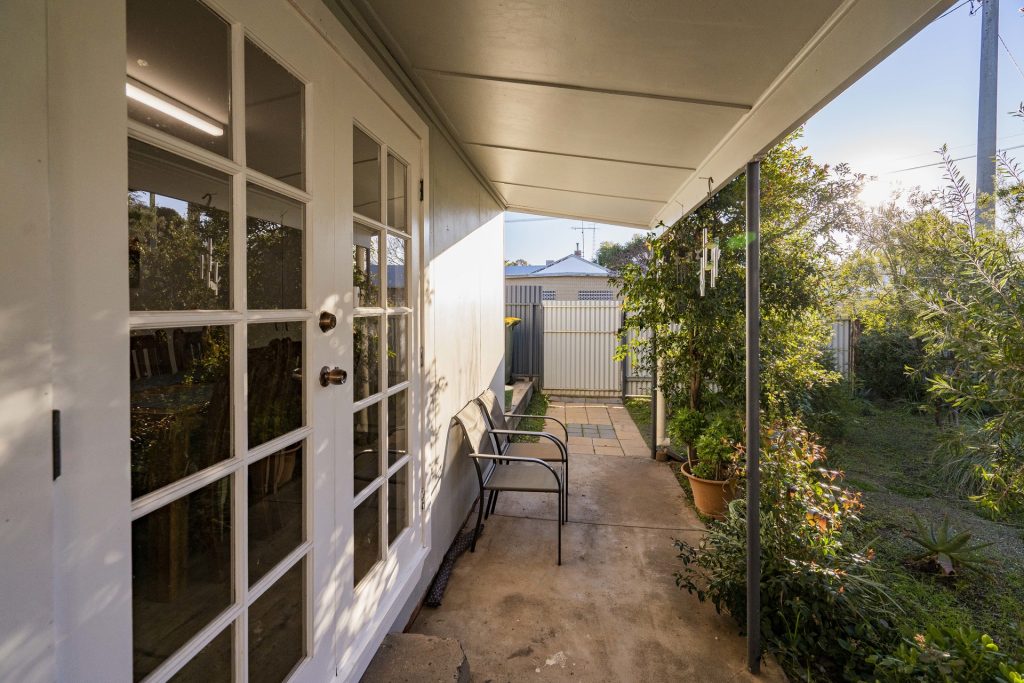19 Dalgetty Street, Narrandera NSW 2700 - photo 18
