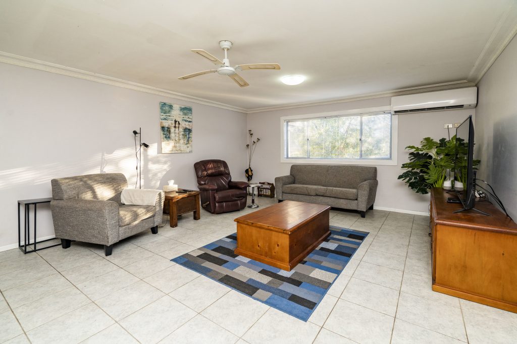 19 Dalgetty Street, Narrandera NSW 2700 - photo 5