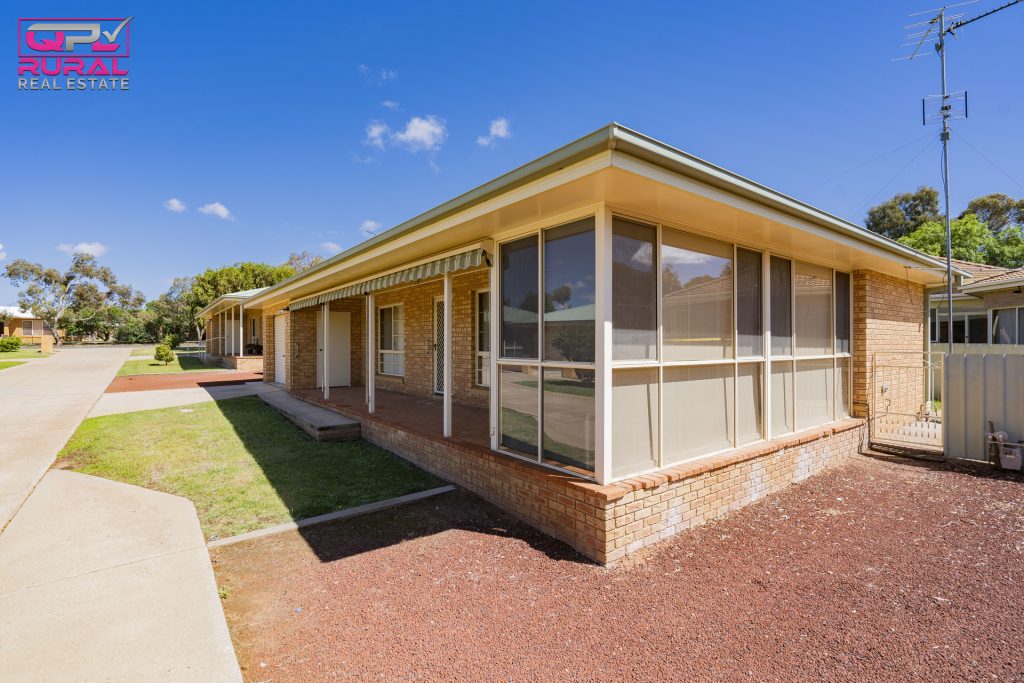5/25 Racecourse Road, Narrandera NSW 2700 - photo 2