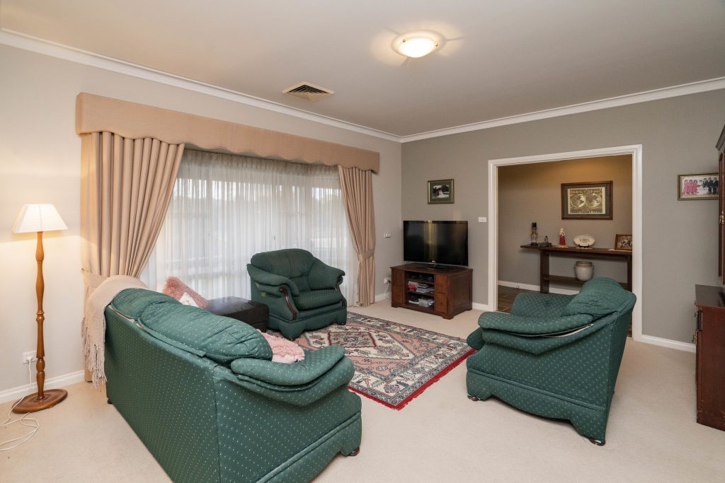 4 Garners Road, Narrandera NSW 2700 - photo 12