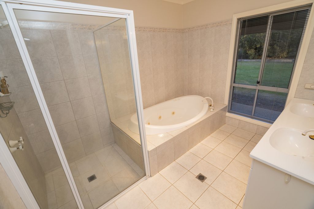 4 Garners Road, Narrandera NSW 2700 - photo 21