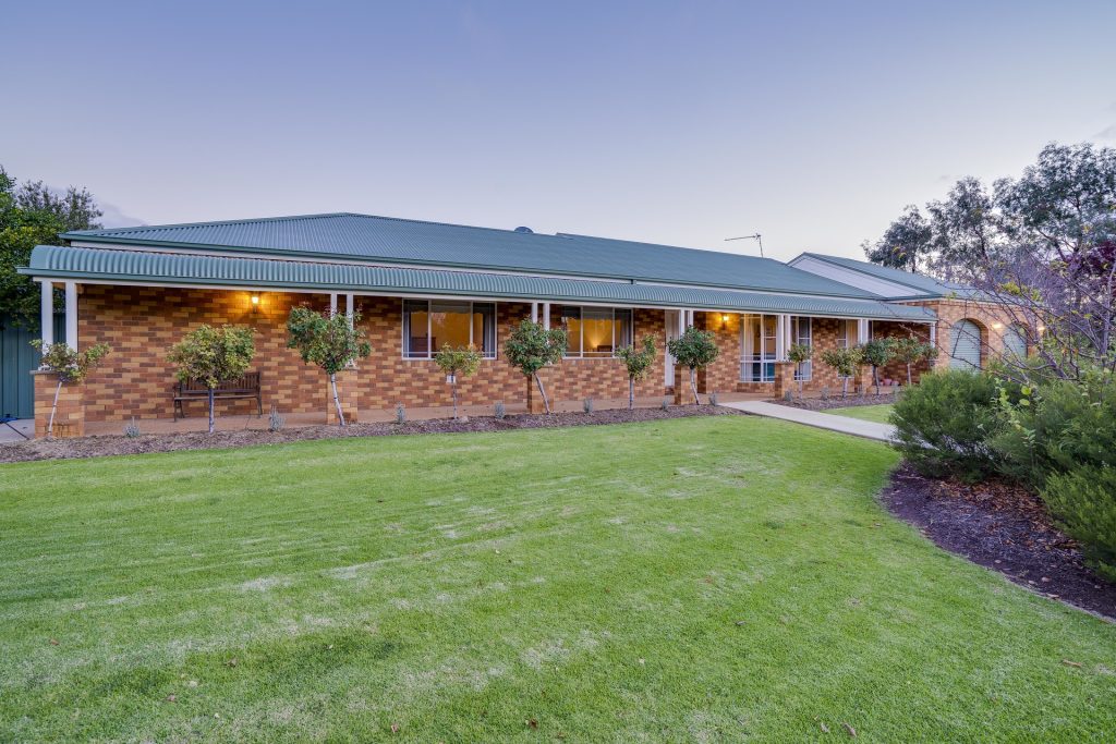 4 Garners Road, Narrandera NSW 2700 - photo 7