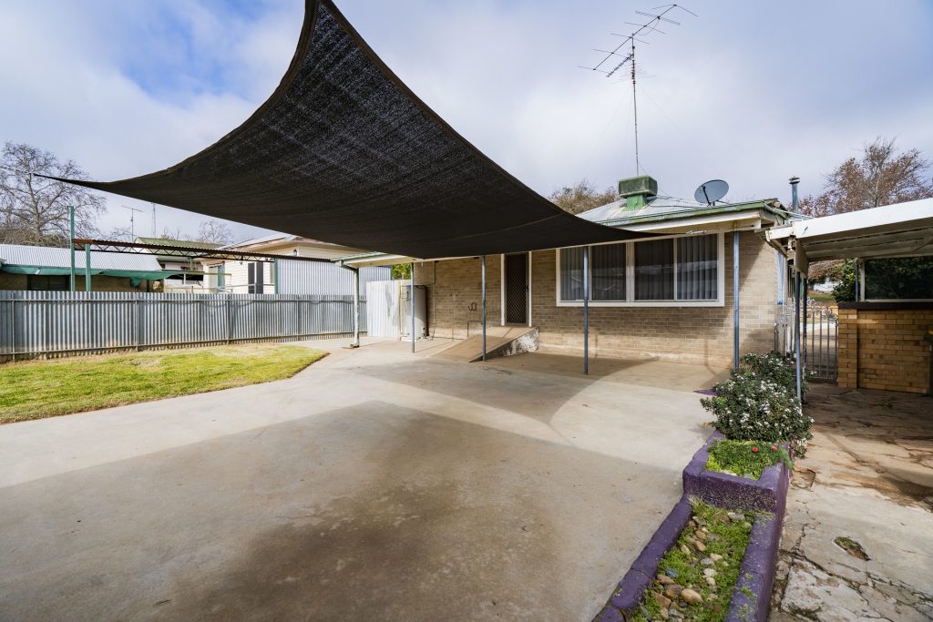 15 Larmer Street, Narrandera NSW 2700 - photo 12