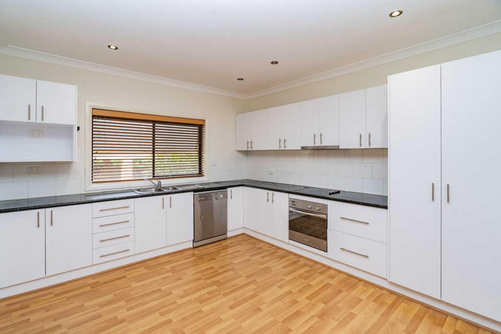 15 Larmer Street, Narrandera NSW 2700 - photo 3