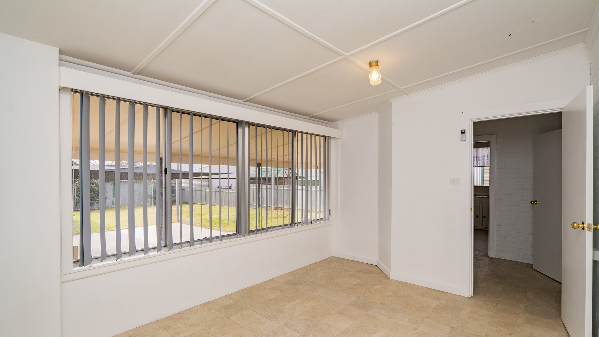 15 Larmer Street, Narrandera NSW 2700 - photo 5
