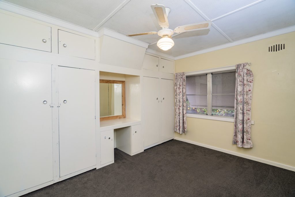 15 Larmer Street, Narrandera NSW 2700 - photo 6