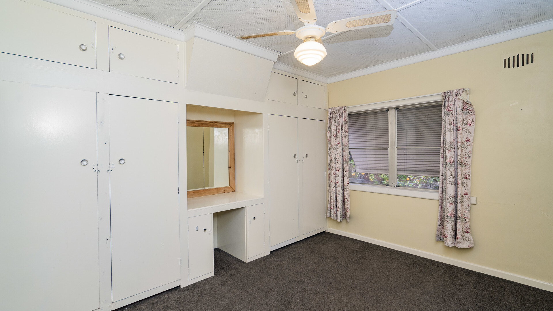 15 Larmer Street, Narrandera NSW 2700 - photo 6